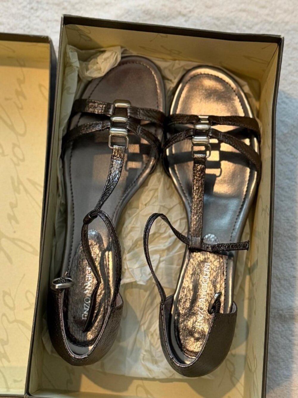 New In Box Enzo Anglioni strappy Sandals. 7.5. - Picture 5 of 7